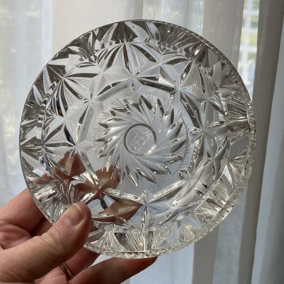 Vintage Crystal Cut Clear Glass Cigar Cigarette Ashtray 5‎ 1/2” Heavy - Picture 5 of 5